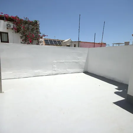 100 Livingtarifa Natura Apartment *